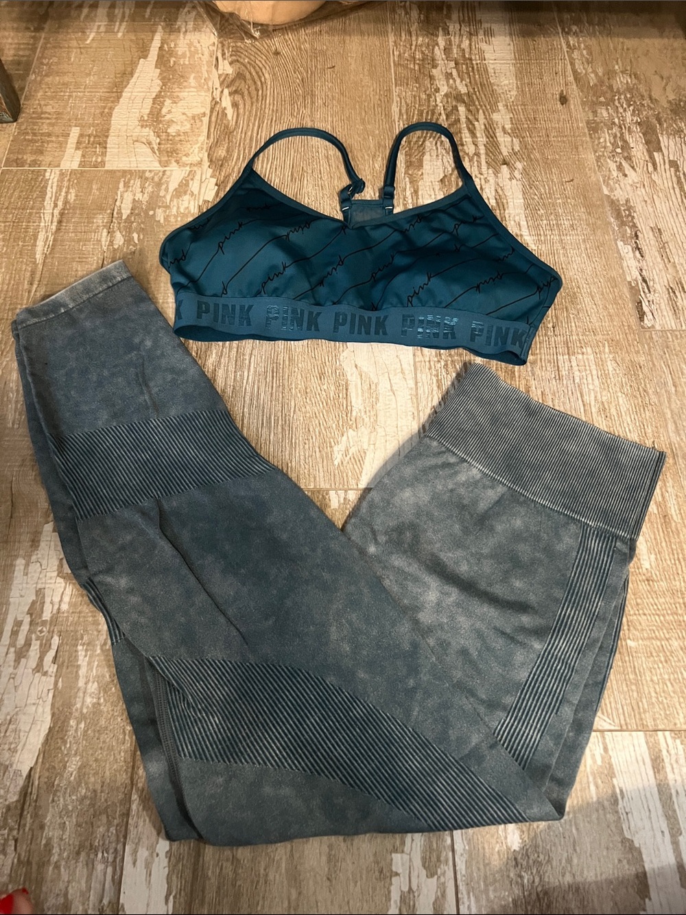 EUC💗PINK VS 2-PcSet Sz-L!PINK Active Teal Sport BRA&Seamless Washed Teal Legging